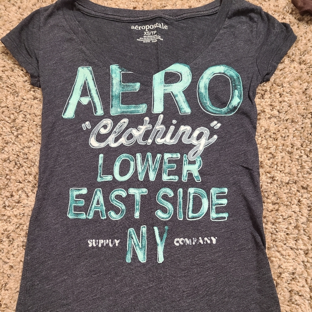 V-neck Dark Gray & mint green Aero tee